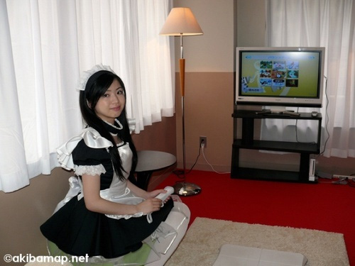 Play Wii Fit With a Meido